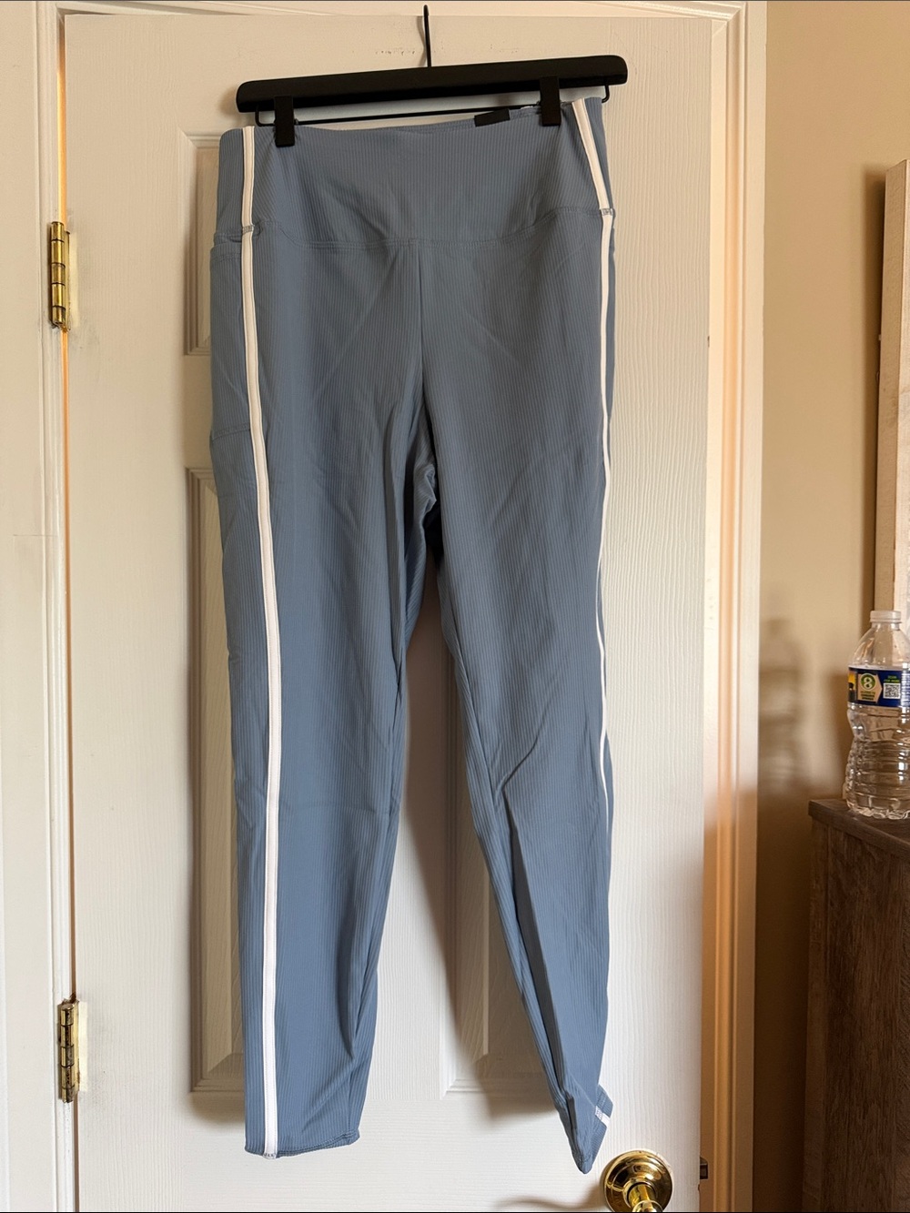 NWTtorrid Blue Active Leggings with White Side Stripes